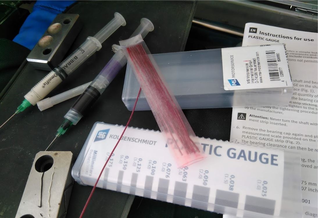 velmi užitečná metoda měření v nedostupných místech Plastic Gauge