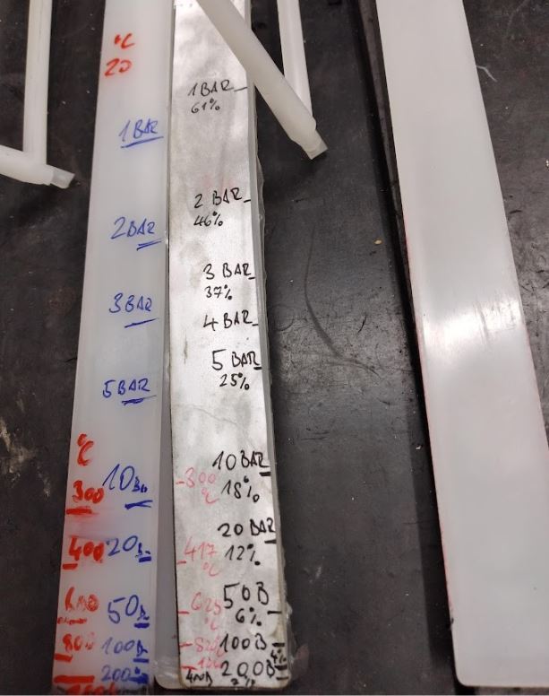  hodnoty tlaku  "vzduchu" a průběh teploty v neodvzdušněné formě 